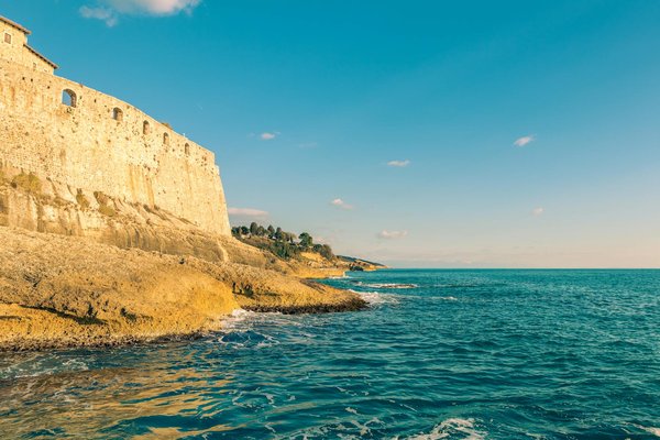 Wie finde ich authentische Souvenirs während meiner Reise durch Deutschland?